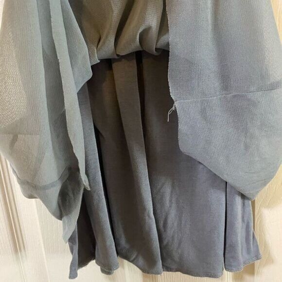 Chelsea & Theodore womens grey studded low cut loose sleeveless pleated blouse S - Picture 4 of 5